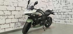 2025 Kawasaki Ninja 500 SE Ninja White