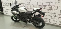 2025 Kawasaki Ninja 500 SE Ninja White