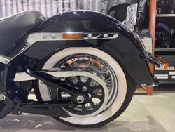 2018 Harley-davidson FLDE DELUXE (107) Midnight Blue/Barracuda Silver