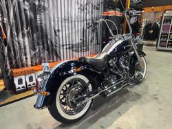 2018 Harley-davidson FLDE DELUXE (107) Midnight Blue/Barracuda Silver