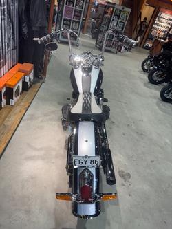 2018 Harley-davidson FLDE DELUXE (107) Midnight Blue/Barracuda Silver