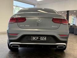 2019 Mercedes-Benz GLC-Class GLC300