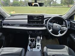 2025 Mitsubishi Outlander Aspire