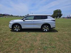 2025 Mitsubishi
Outlander Aspire