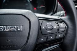 2025 Isuzu
D-MAX X-TERRAIN