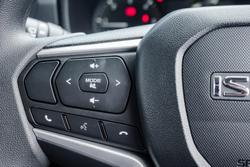2025 Isuzu
MU-X LS-M