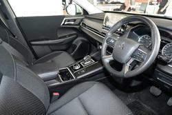 2024 Mitsubishi
Outlander LS