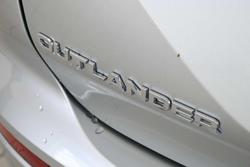 2024 Mitsubishi
Outlander LS