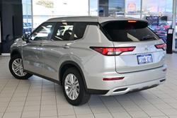 2024 Mitsubishi
Outlander LS