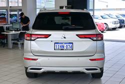 2024 Mitsubishi
Outlander LS