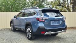 2022 Subaru
Outback AWD Touring