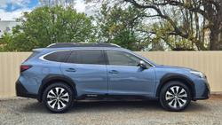 2022 Subaru
Outback AWD Touring