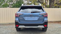 2022 Subaru
Outback AWD Touring