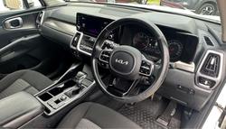 2022 Kia
Sorento Sport