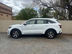 2022 Kia
Sorento Sport