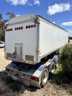 2022 Jamieson B Double Tipper Set