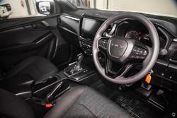 2025 Isuzu D-MAX X-RIDER