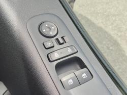 2022 Hyundai STARIA Highlander US4.V1 MY22 Abyss Black
