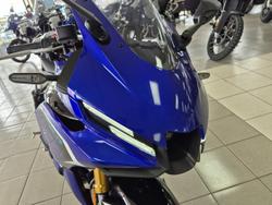 2025 Yamaha YZF-R3 R3 Blue