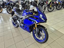 2025 Yamaha YZF-R3 R3 Blue