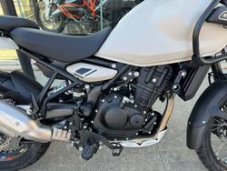 2024 Royal Enfield (see Also Enfiel HIMALAYAN 450 BROWN