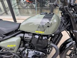 2025 Royal Enfield (see Also Enfiel SHOTGUN 650 GREEN