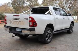 2022 Toyota Hilux SR5
