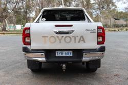 2022 Toyota Hilux SR5