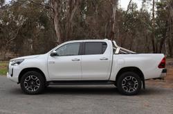 2022 Toyota Hilux SR5