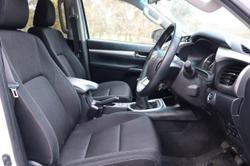 2022 Toyota Hilux SR5