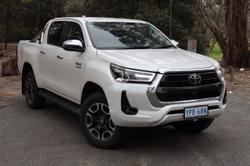 2022 Toyota Hilux SR5