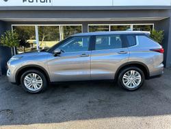 2023 Mitsubishi Outlander ES ZM MY23 White