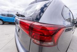 2019 Mitsubishi Outlander ES