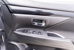 2019 Mitsubishi Outlander ES