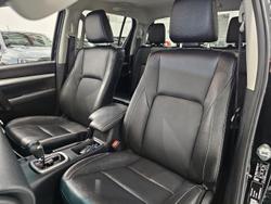 2024 Toyota
Hilux SR5 48V