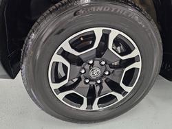 2024 Toyota
Hilux SR5 48V