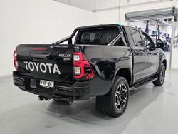 2024 Toyota
Hilux SR5 48V