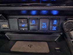 2024 Toyota
Hilux SR5 48V