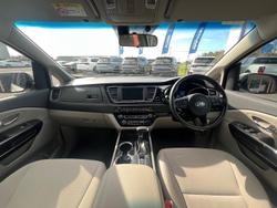 2019 Kia Carnival Si YP MY20 Clear White