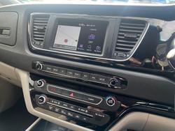2019 Kia Carnival Si YP MY20 Clear White