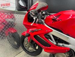 2006 Honda VTR1000F (FIRESTORM) RED