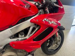 2006 Honda VTR1000F (FIRESTORM) RED