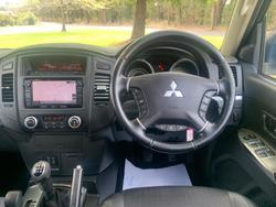 2013 Mitsubishi Pajero VR-X NW MY13 4X4 White