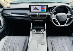 2025 LDV D90 Executive