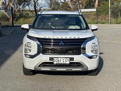 2022 Mitsubishi Outlander Exceed