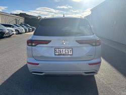 2022 Mitsubishi Outlander Exceed