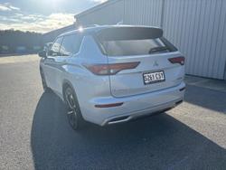 2022 Mitsubishi Outlander Exceed