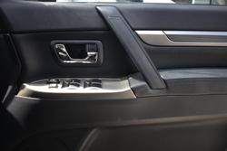 2019 Mitsubishi Pajero GLS