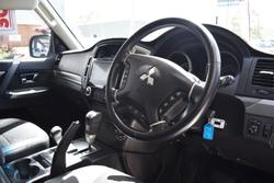 2019 Mitsubishi Pajero GLS