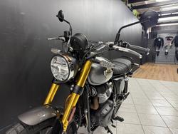2025 Royal Enfield INTERCEPTOR 650 E5 CLASSIC Black